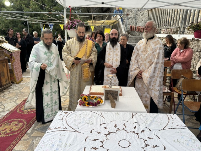 Η μνήμη των 318 Πατέρων τιμήθηκε στην Ιερά Μονή Αγίων Πατέρων Λευκάδος - μια φωτογραφία 3