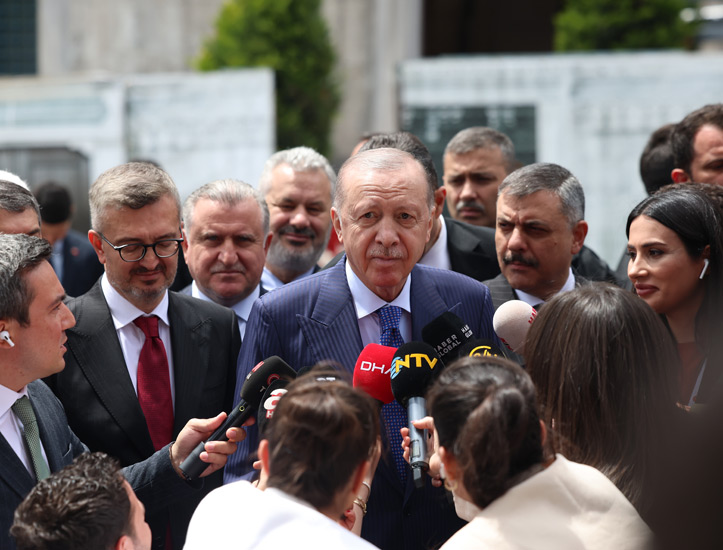 Προκλητικός Ερντογάν στην Αγιά Σοφιά: «Η λαχτάρα για κατάκτηση δεν θα λείψει ποτέ» - μια φωτογραφία 10