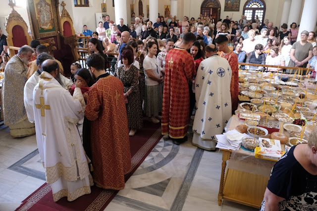 Ψυχοσάββατο στην Αλβανία: επιμνημόσυνες δεήσεις από τα Τίρανα έως την Κορυτσά - μια φωτογραφία 11