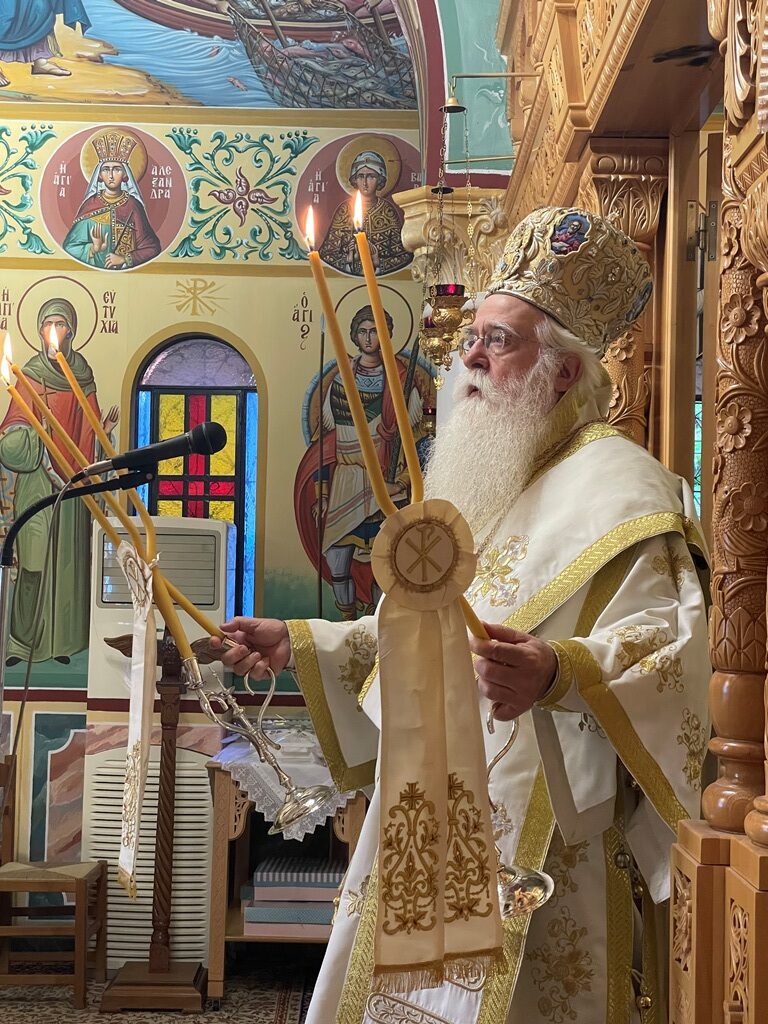 Ο Μητροπολίτης Δημητριάδος στις κατασκηνώσεις ΓΕΧΑ Πορταριάς - μια φωτογραφία 5