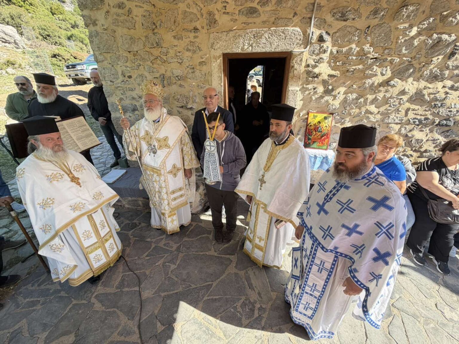 Λειτουργία στον Ομαλό Βιάννου και τρισάγιο για τα θύματα γερμανικής κατοχής - μια φωτογραφία 3