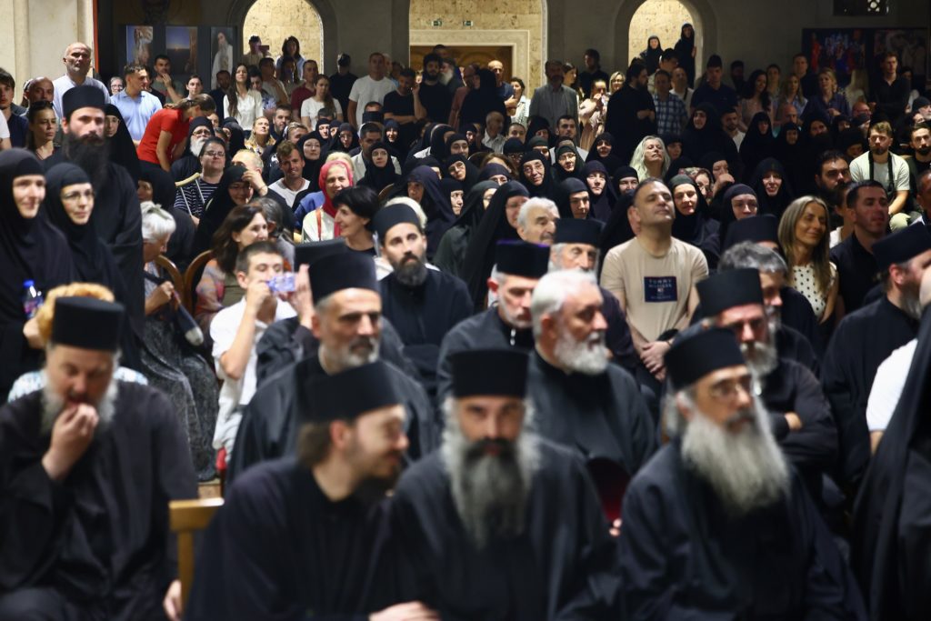 Ο Γέροντας Εφραίμ Βατοπαιδινός μίλησε στο Μαυροβούνιο για τον μοναχισμό - μια φωτογραφία 6