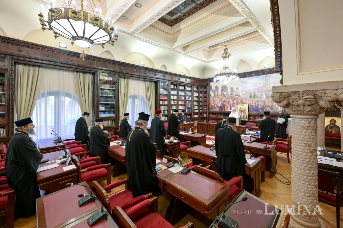 Σύνοδος στην Εκκλησία της Ρουμανίας και αγιοκατάταξη Αγίων γυναικών - μια φωτογραφία 2