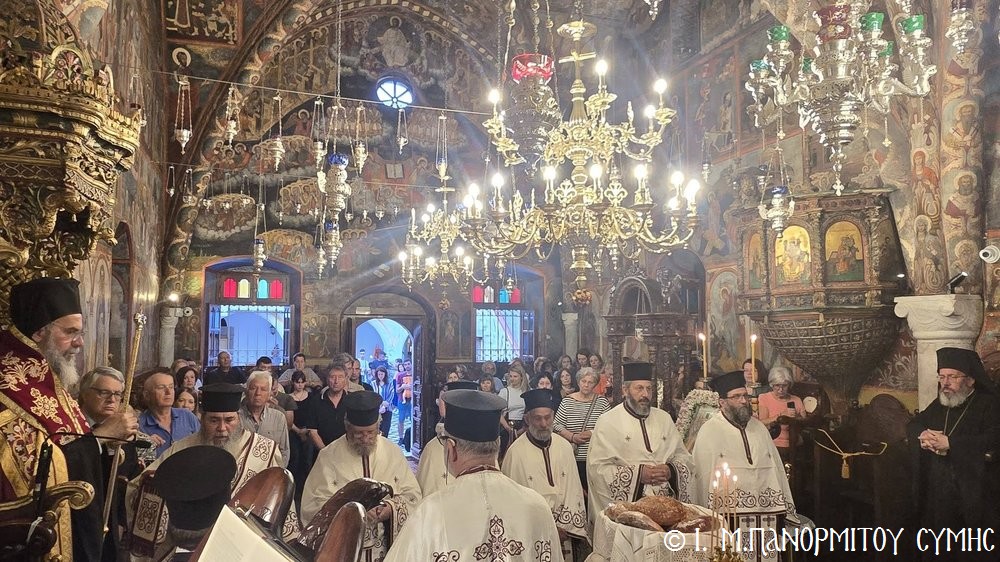 Η Πεντηκοστή στην Ιερά Μονή Πανορμίτου στη Σύμη - μια φωτογραφία 3