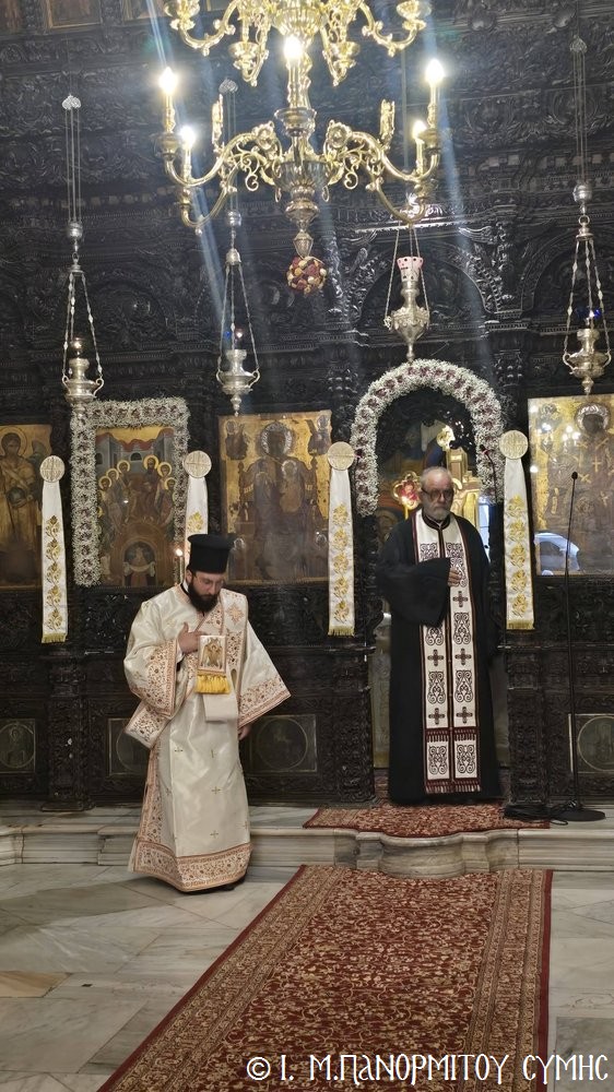 Η Πεντηκοστή στην Ιερά Μονή Πανορμίτου στη Σύμη - μια φωτογραφία 12