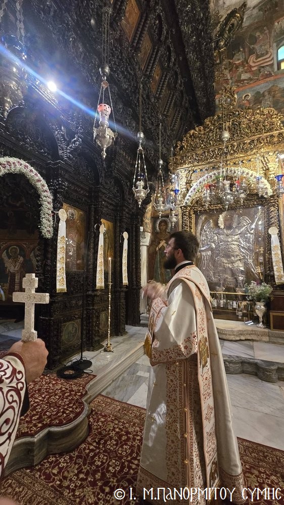 Η Πεντηκοστή στην Ιερά Μονή Πανορμίτου στη Σύμη - μια φωτογραφία 16
