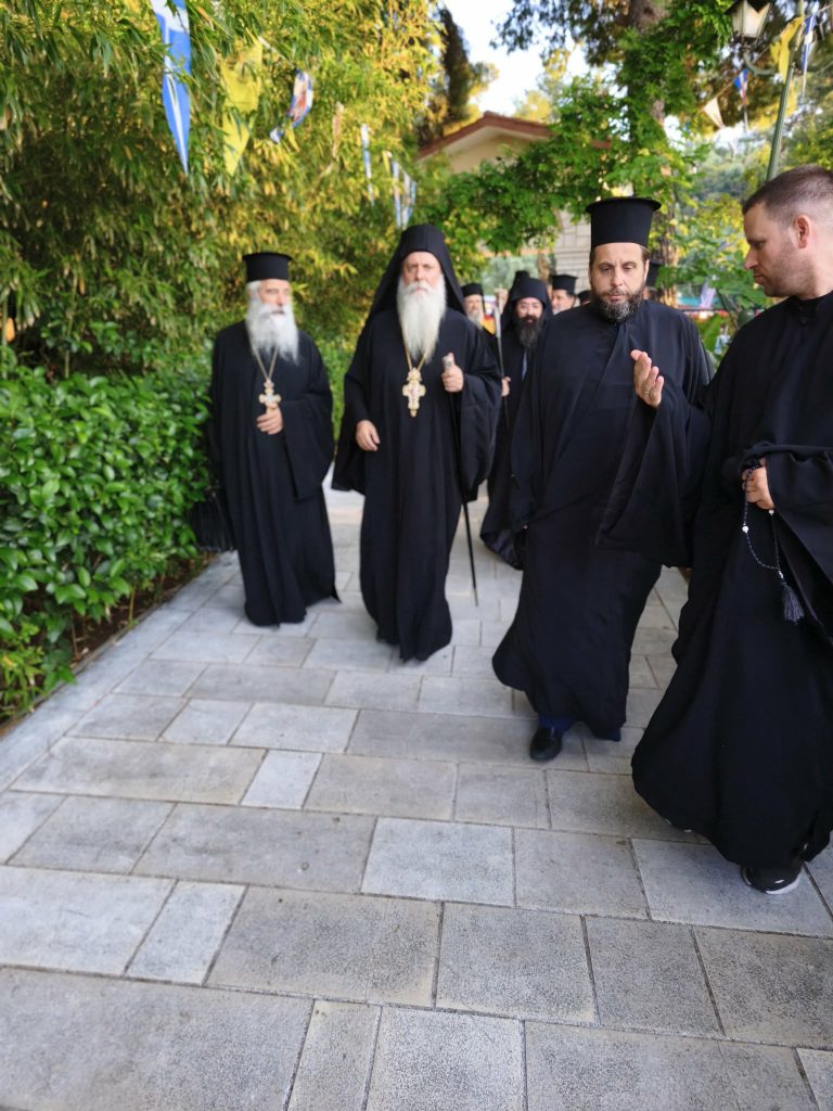 Άρχισαν οι λατρευτικές εκδηλώσεις στη Φανερωμένη Λευκάδας - μια φωτογραφία 9