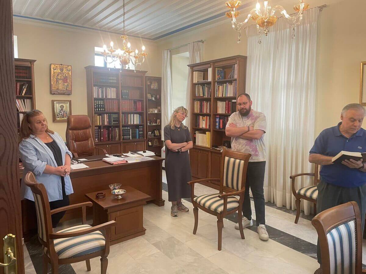 Αγιασμός του νέου μηνός στα Γραφεία της Μητροπόλεως Θεσσαλιώτιδος - μια φωτογραφία 3
