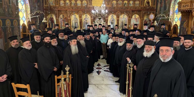 Πρώτη Ιερατική Σύναξη της Μητρόπολης Κυδωνίας - μια φωτογραφία 1