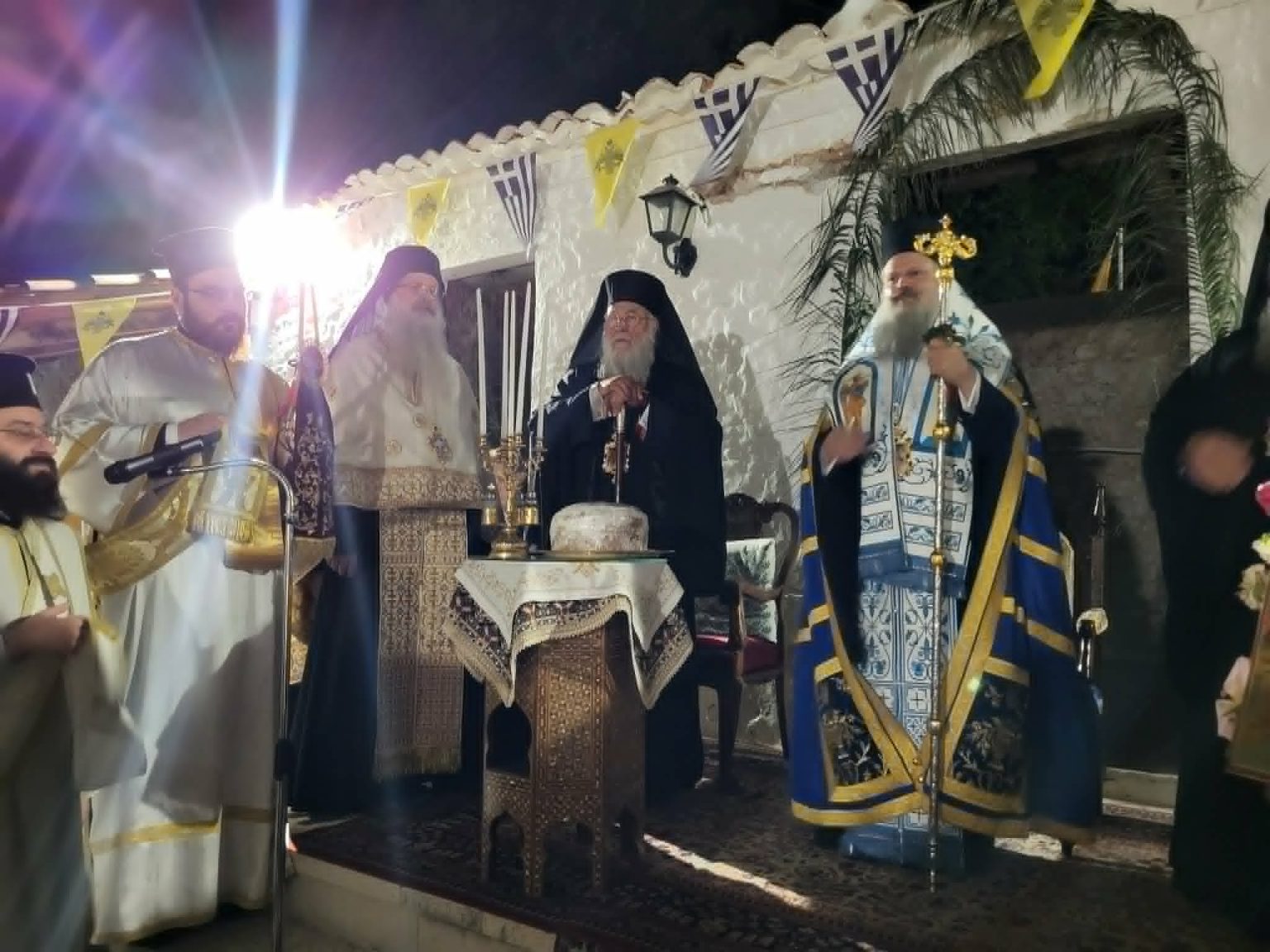 Κορυφώθηκαν οι εορτασμοί της Παναγίας Φανερωμένης στη Λευκάδα - μια φωτογραφία 18