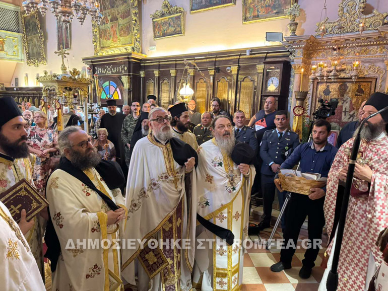 Ενθρόνιση του Αρχιμανδρίτη Σεβαστιανού στην Παλαιοκαστρίτσα Κέρκυρας - μια φωτογραφία 1