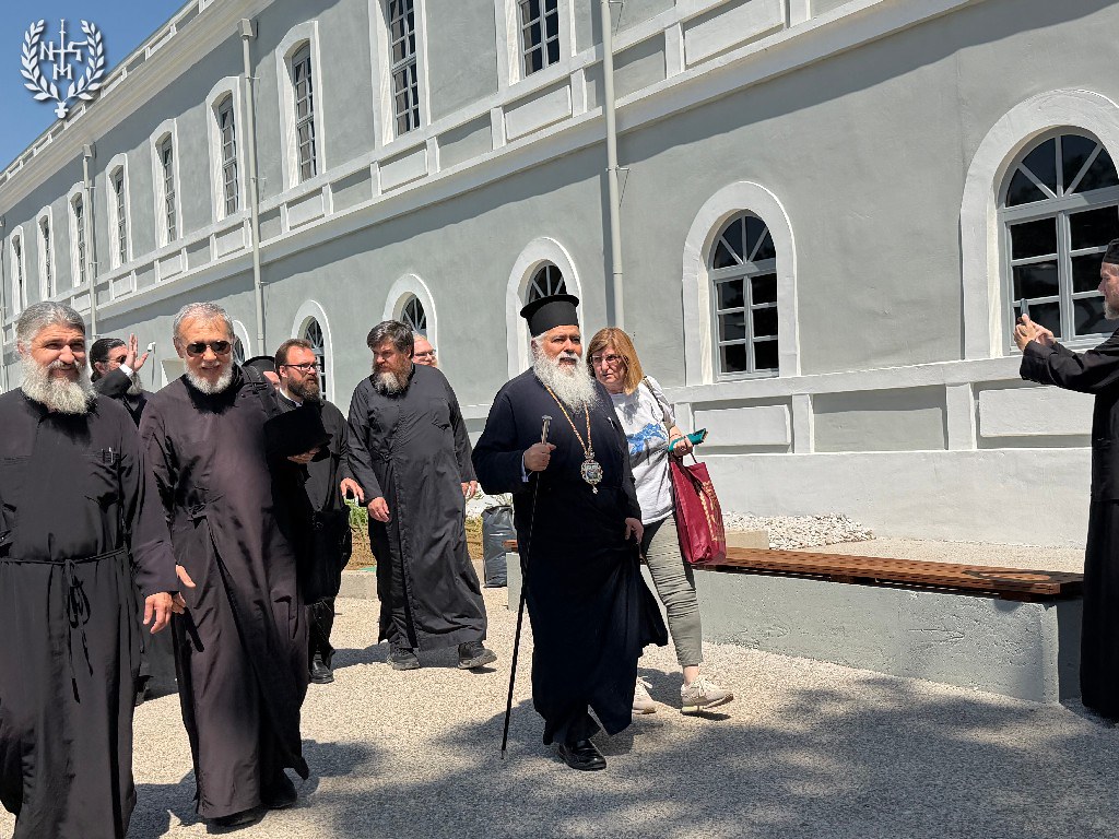 Επίσκεψη κλήρου της Νεαπόλεως στο μουσείο «Θεσσαλονικέων Μητρόπολις» - μια φωτογραφία 4