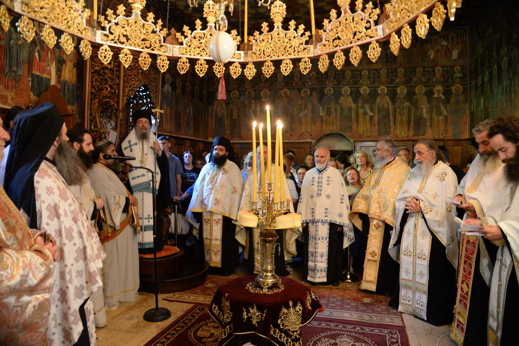 Μοναχική κουρά και χειροτονία Διακόνου στην Ιερά Μονή Τριταίας Πατρών - μια φωτογραφία 3