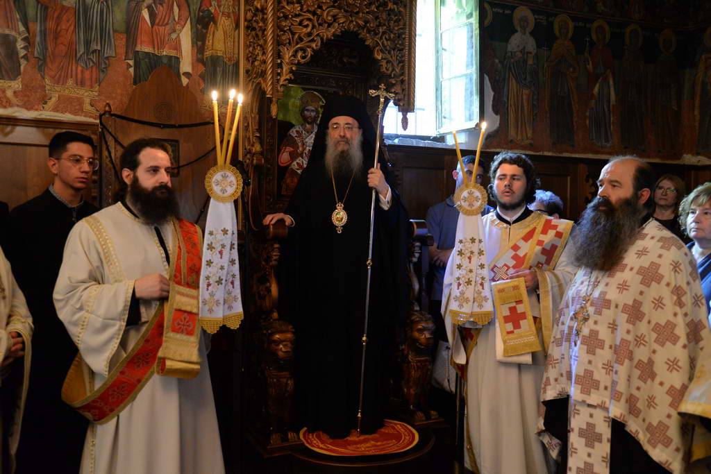 Μοναχική κουρά και χειροτονία Διακόνου στην Ιερά Μονή Τριταίας Πατρών - μια φωτογραφία 4