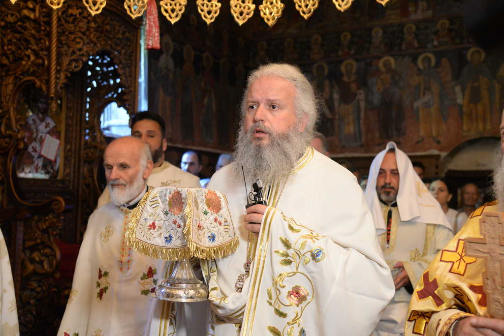 Μοναχική κουρά και χειροτονία Διακόνου στην Ιερά Μονή Τριταίας Πατρών - μια φωτογραφία 15