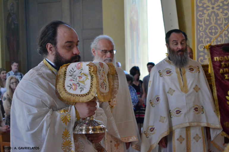 Αρχιερατικό συλλείτουργο για τους εκ Κεφαλληνίας Αγίους στη Βουλιαγμένη - μια φωτογραφία 13