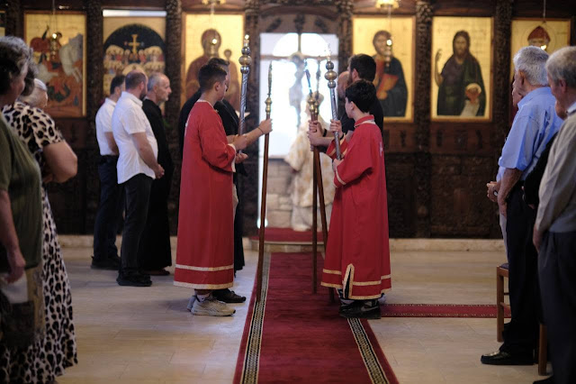 Ο Μητροπολίτης Αργυροκάστρου εγκαινίασε ναό των Αγίων Πάντων στη Χιμάρα - μια φωτογραφία 8