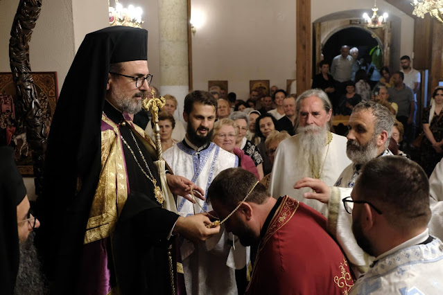 Πανήγυρις στη Μονή Αγίου Ιωάννου του Βλαδίμηρου στο Ελμπασάν Αλβανίας - μια φωτογραφία 2