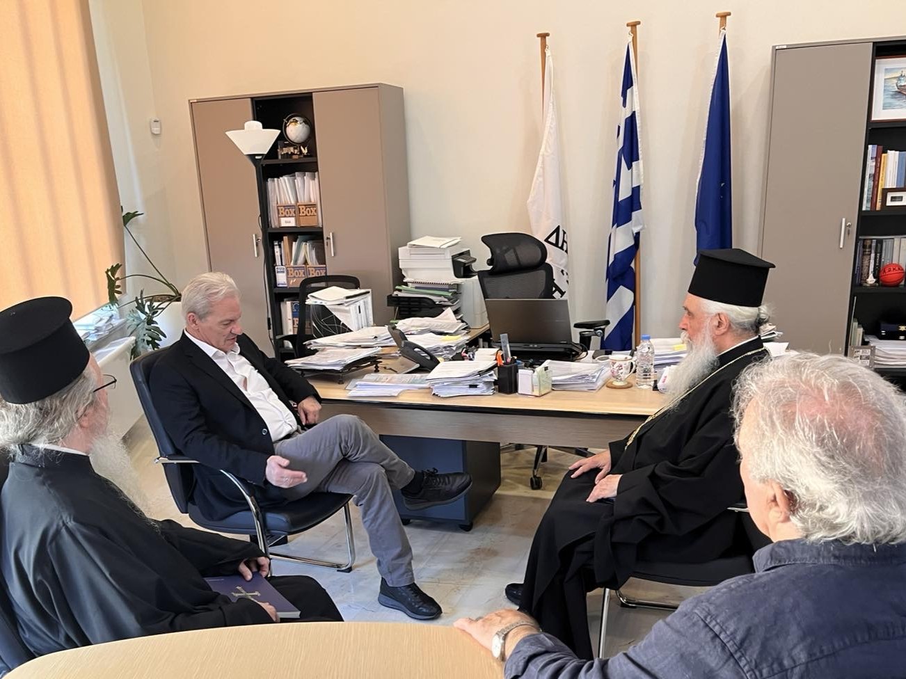 Ο Αρχιεπίσκοπος Σινά Συμεών συναντήθηκε με τον Δήμαρχο Ηρακλείου - μια φωτογραφία 1