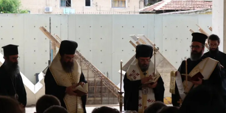Ο Αλβανίας Ιωάννης συνεχίζει το έργο του μακαριστού Αρχιεπισκόπου Αναστασίου - μια φωτογραφία 3