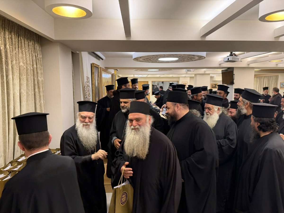 Γενική Ιερατική Σύναξη κληρικών στη Μητρόπολη Ρεθύμνης - μια φωτογραφία 2