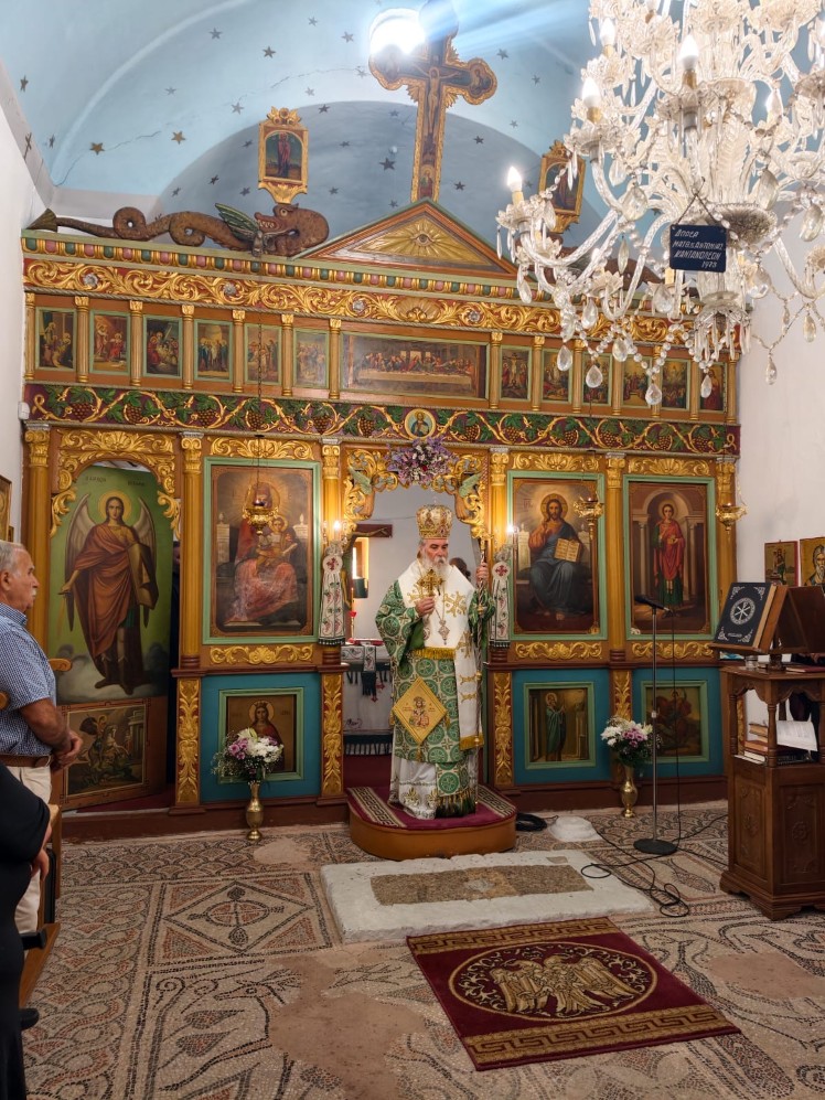 Θεία Λειτουργία στη Σούγια με τίμιο λείψανο του Αγίου Λουκά Κριμαίας - μια φωτογραφία 2