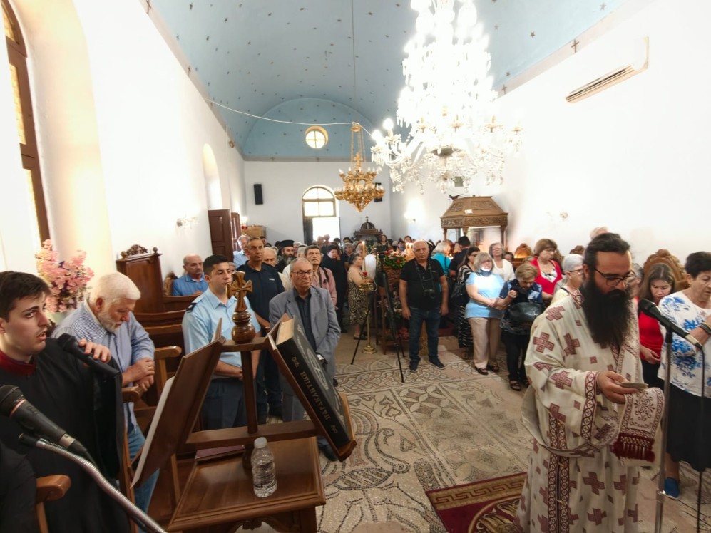 Θεία Λειτουργία στη Σούγια με τίμιο λείψανο του Αγίου Λουκά Κριμαίας - μια φωτογραφία 3
