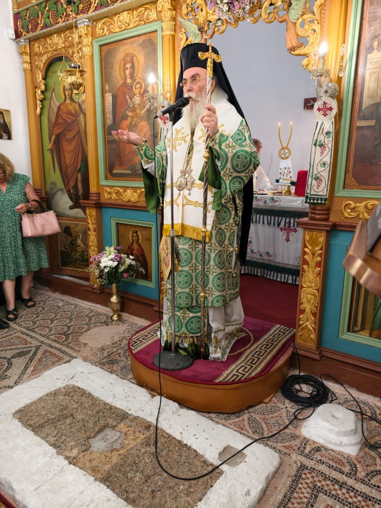 Θεία Λειτουργία στη Σούγια με τίμιο λείψανο του Αγίου Λουκά Κριμαίας - μια φωτογραφία 5