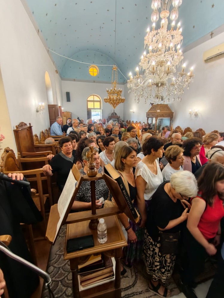 Θεία Λειτουργία στη Σούγια με τίμιο λείψανο του Αγίου Λουκά Κριμαίας - μια φωτογραφία 8