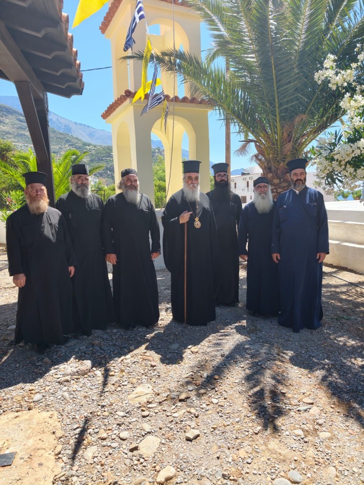 Θεία Λειτουργία στη Σούγια με τίμιο λείψανο του Αγίου Λουκά Κριμαίας - μια φωτογραφία 9