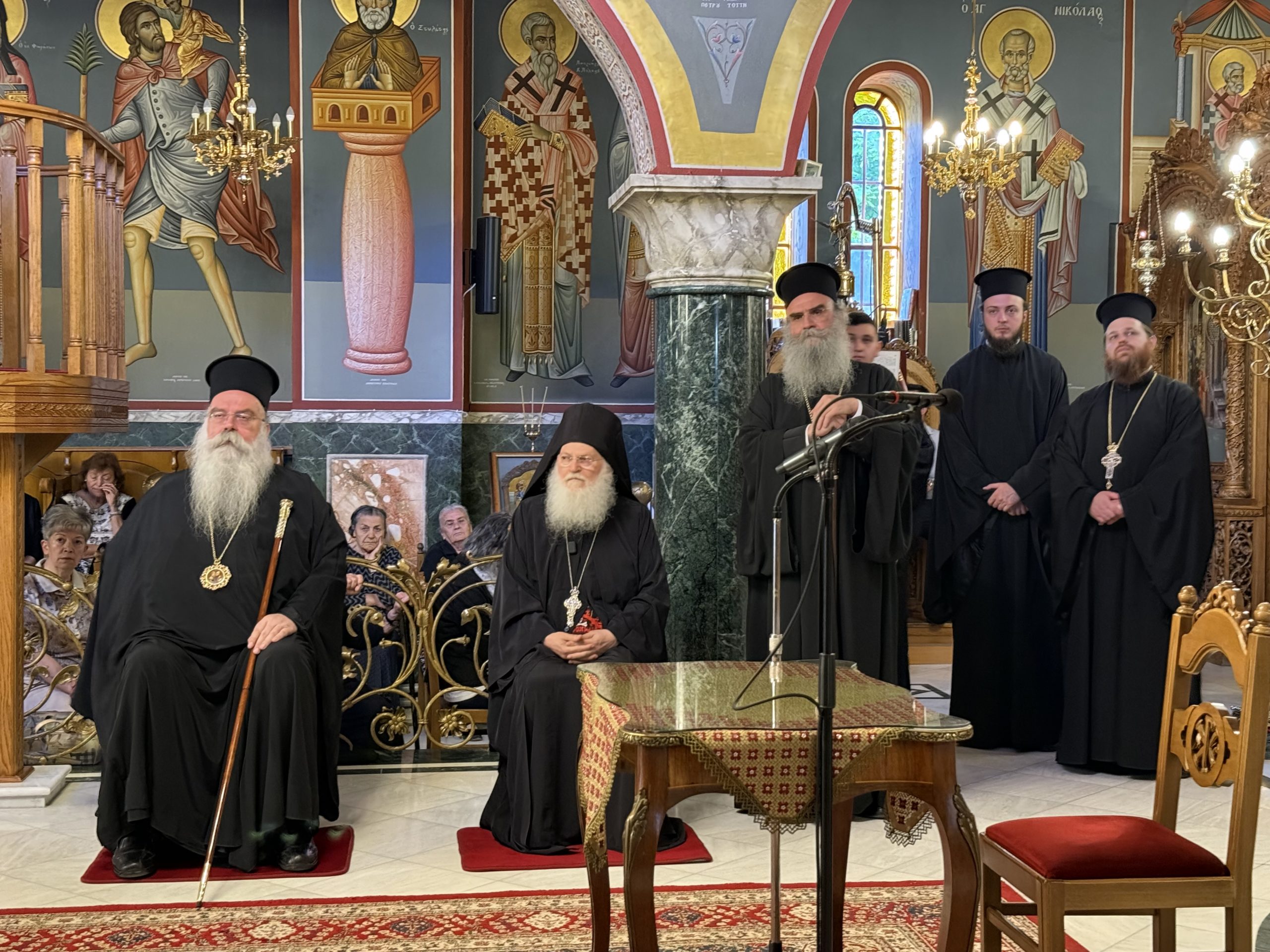 Ομιλία του Γέροντα Εφραίμ στον ναό Αγίων Κωνσταντίνου και Ελένης στην Κοζάνη - μια φωτογραφία 7
