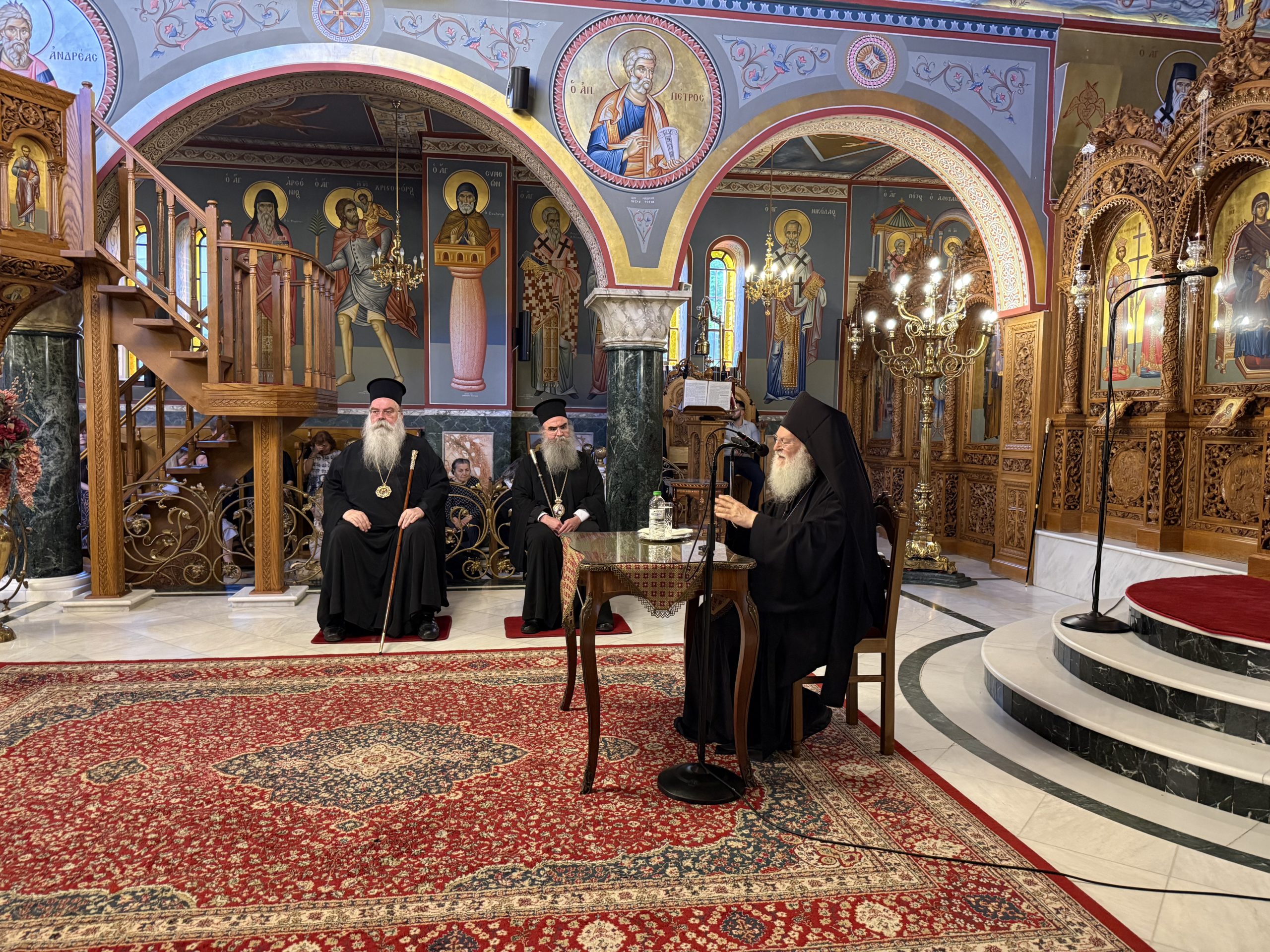 Ομιλία του Γέροντα Εφραίμ στον ναό Αγίων Κωνσταντίνου και Ελένης στην Κοζάνη - μια φωτογραφία 9