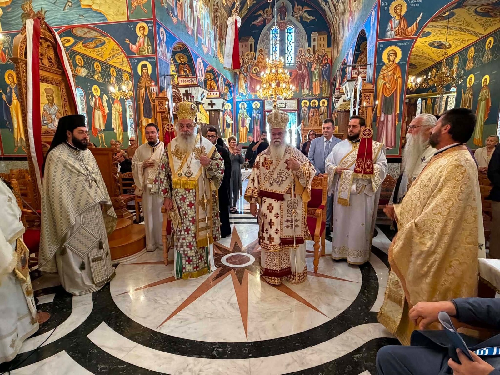 Συλλείτουργο για τον Άγιο Παύλο τον εξ Αροανίας στο Σοποτό - μια φωτογραφία 1