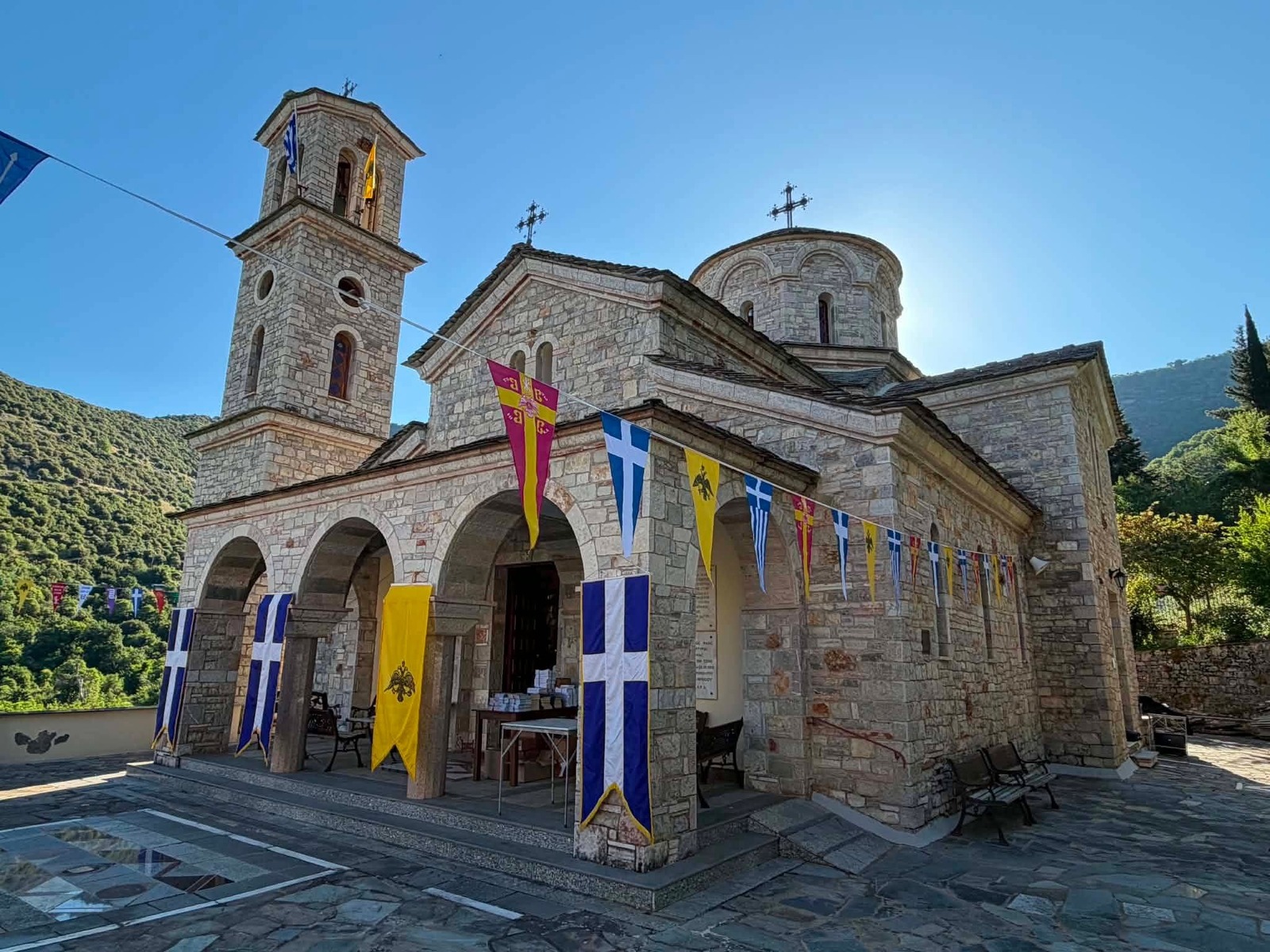 Συλλείτουργο για τον Άγιο Παύλο τον εξ Αροανίας στο Σοποτό - μια φωτογραφία 13