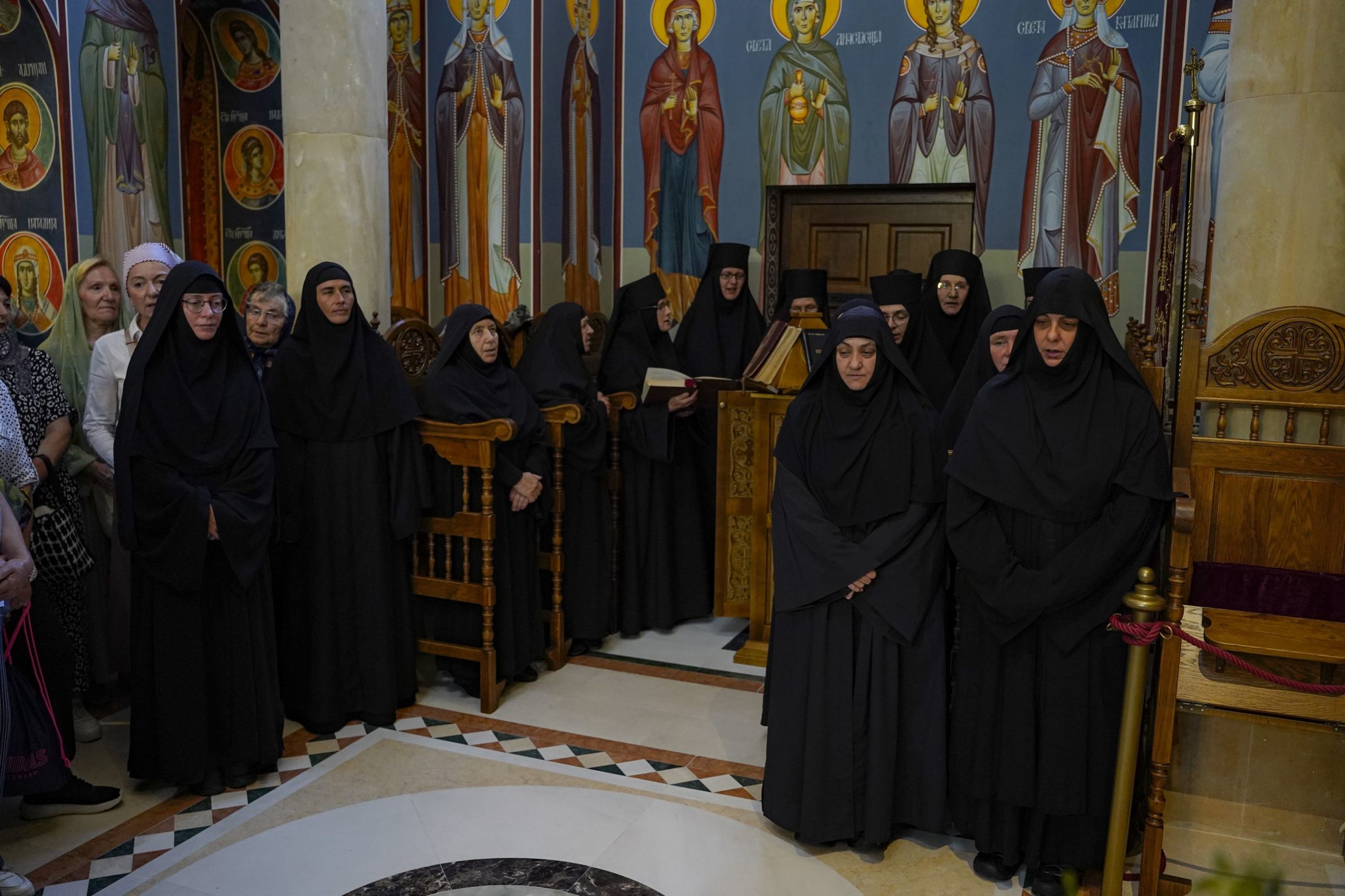 Η μνήμη του Αγίου Ιουστίνου Πόποβιτς τιμήθηκε στη Μονή Τσέλιε - μια φωτογραφία 13