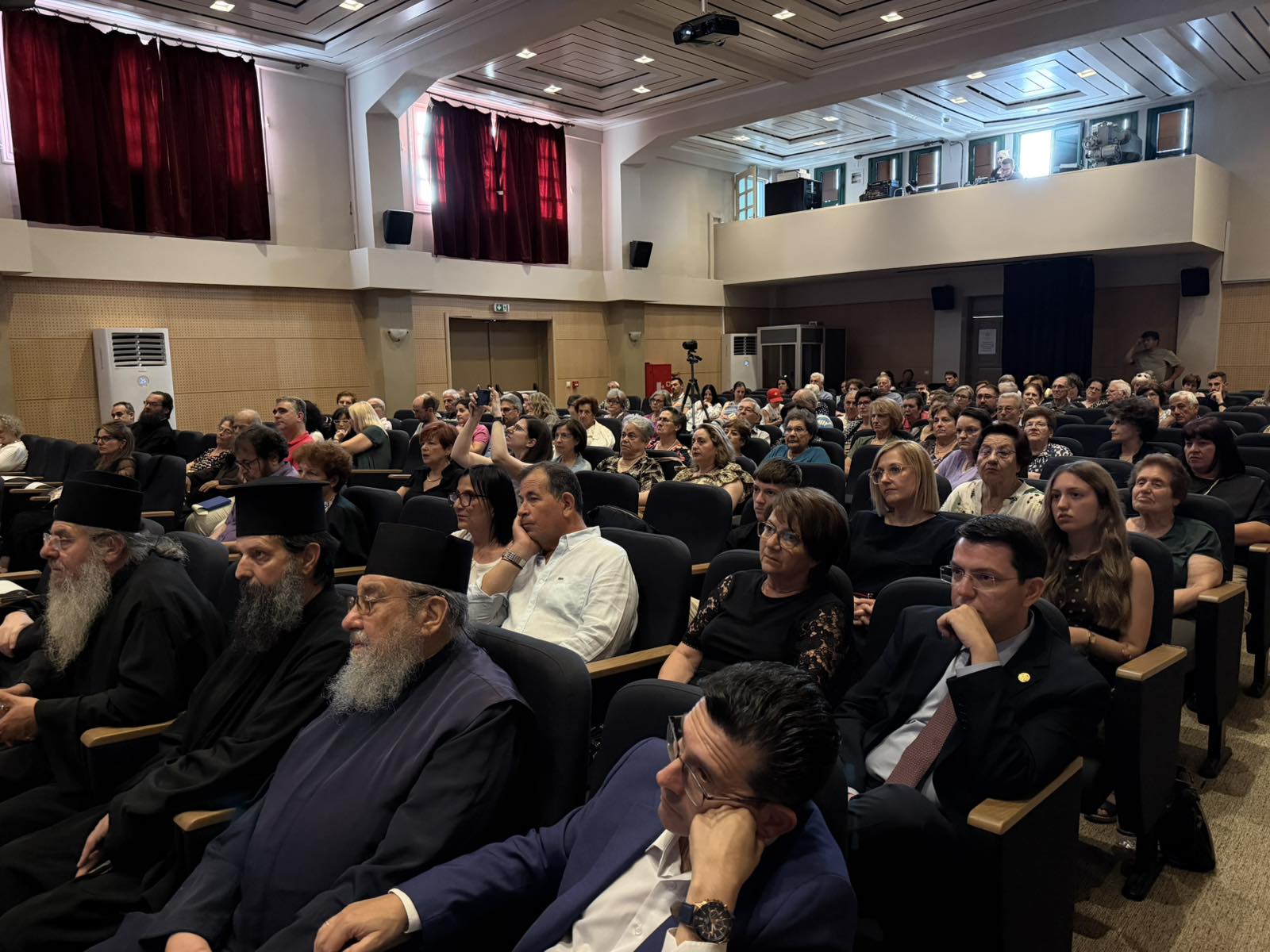 Εσπερίδα για τη βυζαντινή μουσική στην Καλλονή Λέσβου - μια φωτογραφία 4