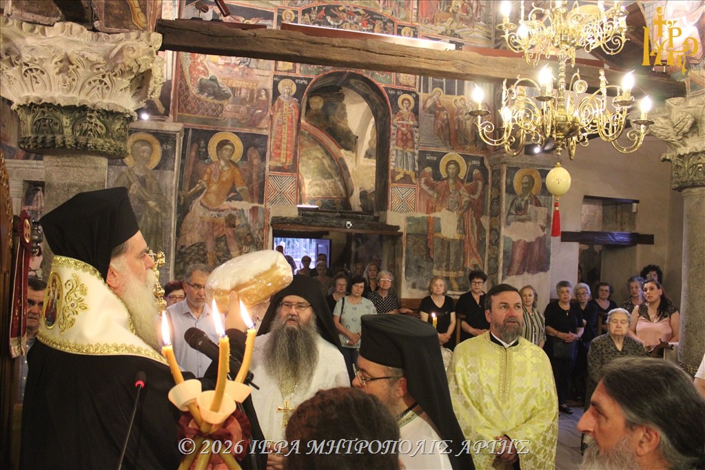 Μέγας Εσπερινός της Αγίας Θεοδώρας στον ομώνυμο ναό της Άρτας - μια φωτογραφία 8