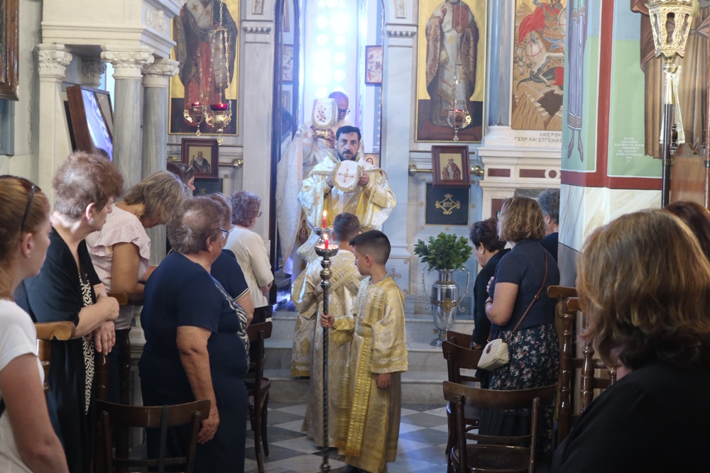Ποιμαντική επίσκεψη Μητροπολίτη Σύρου Δωροθέου Β΄ στην Κίμωλο και τη Μήλο - μια φωτογραφία 9