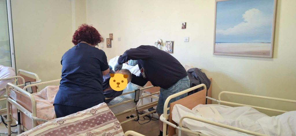 ΚΕ.Σ.Ο: «Επιχείρηση Καλλωπισμού» στη Στέγη Κατακοίτων της Αρχιεπισκοπής Αθηνών - μια φωτογραφία 2