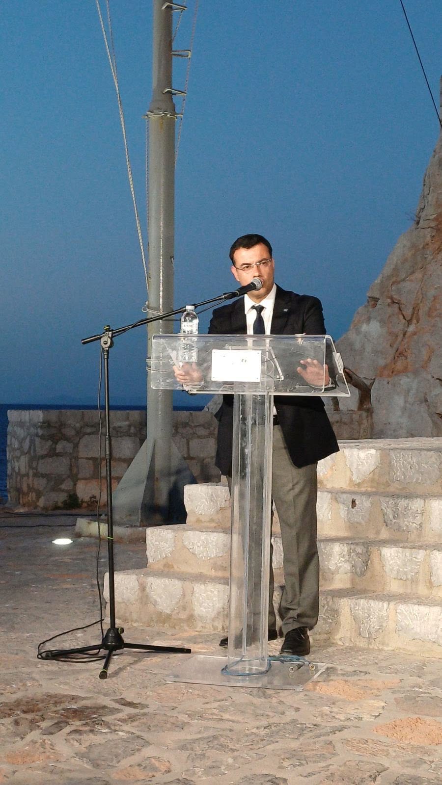 Τρισάγιο στην Ύδρα για τον Αντώνιο Λιγνό στο πλαίσιο των Μιαούλεια 2026 - μια φωτογραφία 4