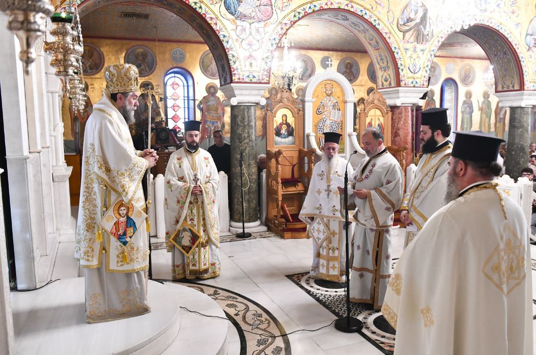 Χειροτονία διακόνου στον Τίμιο Σταυρό Σερρών - μια φωτογραφία 1