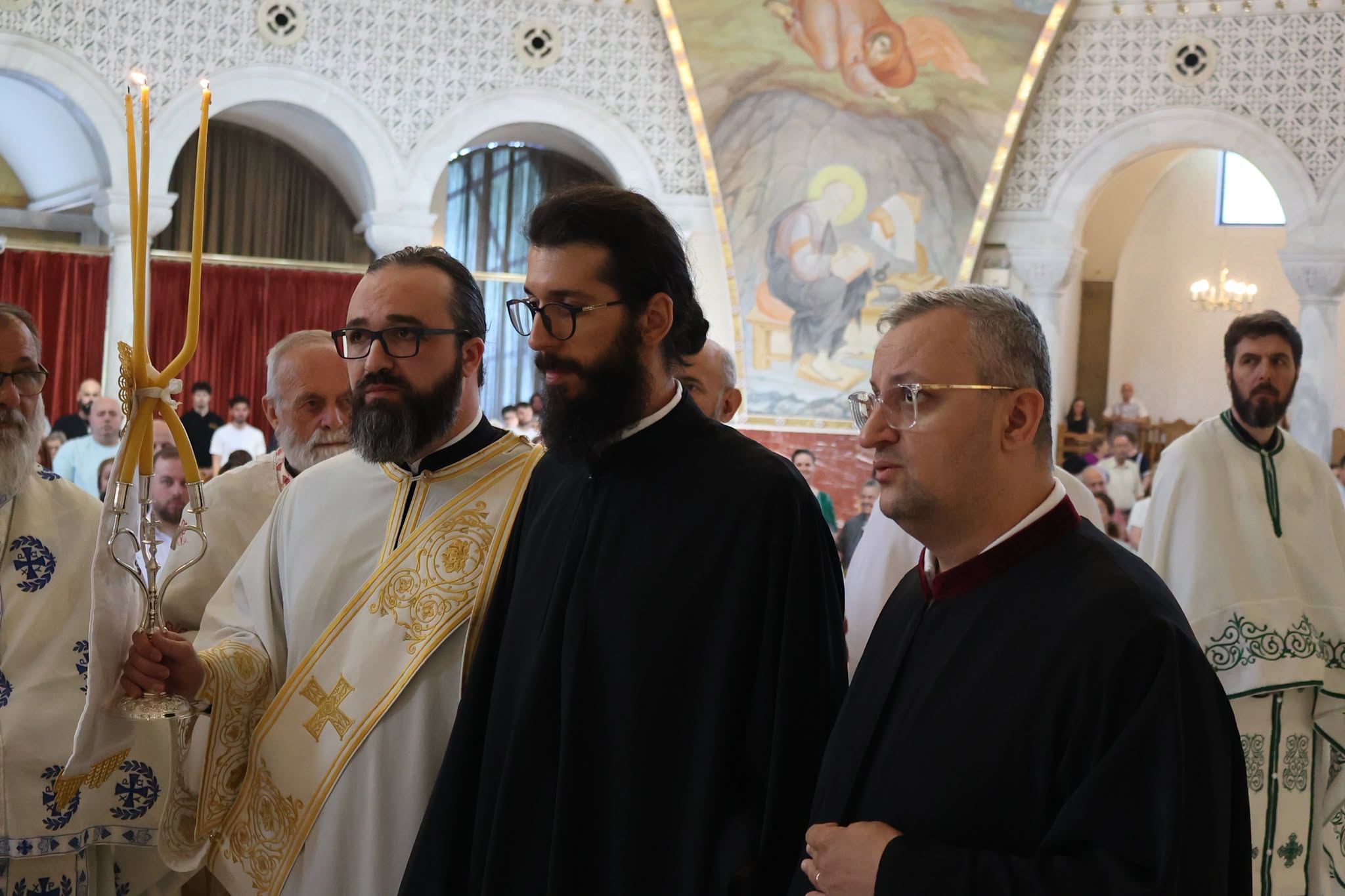 Χειροτονία διακόνου από τον Αρχιεπίσκοπο Αλβανίας στα Τίρανα - μια φωτογραφία 6