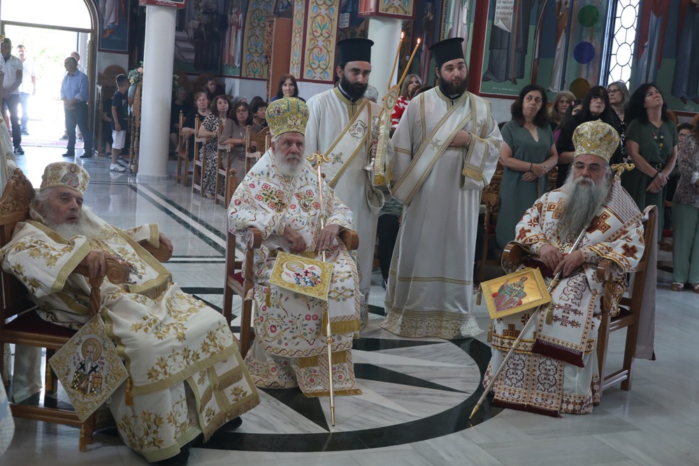 Αρχιερατικό Συλλείτουργο  στη Δωροθέα Αριδαίας - μια φωτογραφία 4