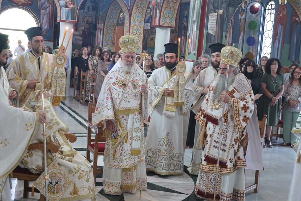 Αρχιερατικό Συλλείτουργο  στη Δωροθέα Αριδαίας - μια φωτογραφία 6