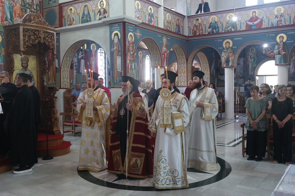 Αρχιερατικό Συλλείτουργο  στη Δωροθέα Αριδαίας - μια φωτογραφία 7
