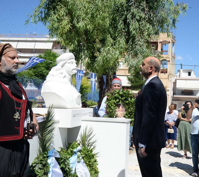 Μνημόσυνο Οδυσσέα Ανδρούτσου στον Άγιο Νικόλαο Πατρών - μια φωτογραφία 6