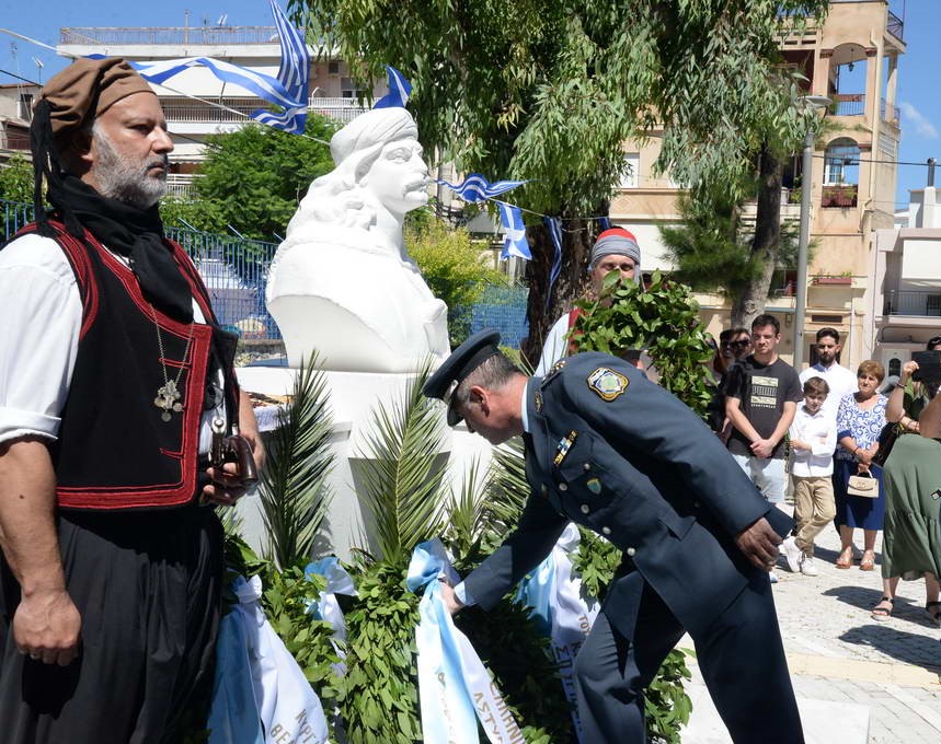 Μνημόσυνο Οδυσσέα Ανδρούτσου στον Άγιο Νικόλαο Πατρών - μια φωτογραφία 8