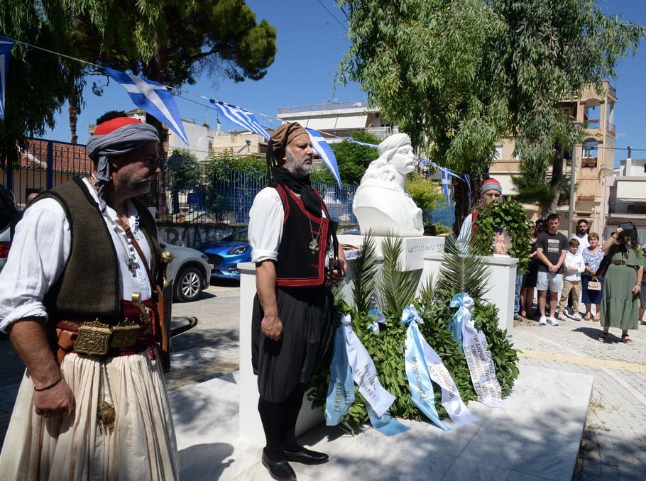 Μνημόσυνο Οδυσσέα Ανδρούτσου στον Άγιο Νικόλαο Πατρών - μια φωτογραφία 10
