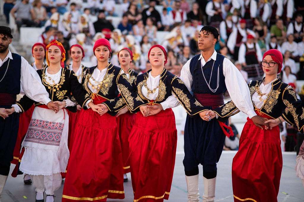 Η 39η Γιορτή Νεολαίας της Μητρόπολης Πειραιώς στο Βεάκειο - μια φωτογραφία 7