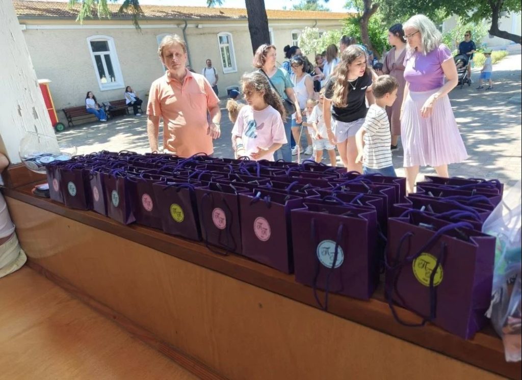 Παιδούπολη της Πρώτης: επίσκεψη 42 παιδιών από την Ομογένεια - μια φωτογραφία 3